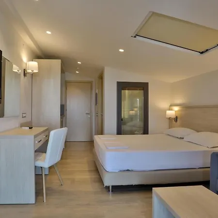 Alarzo * Paralia Katerinis